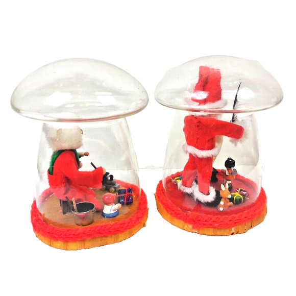 Caffco Christmas Santa Elf Diorama Under Mushroom Glass Terrarium VTG Set Of 2 - Picture 3 of 12